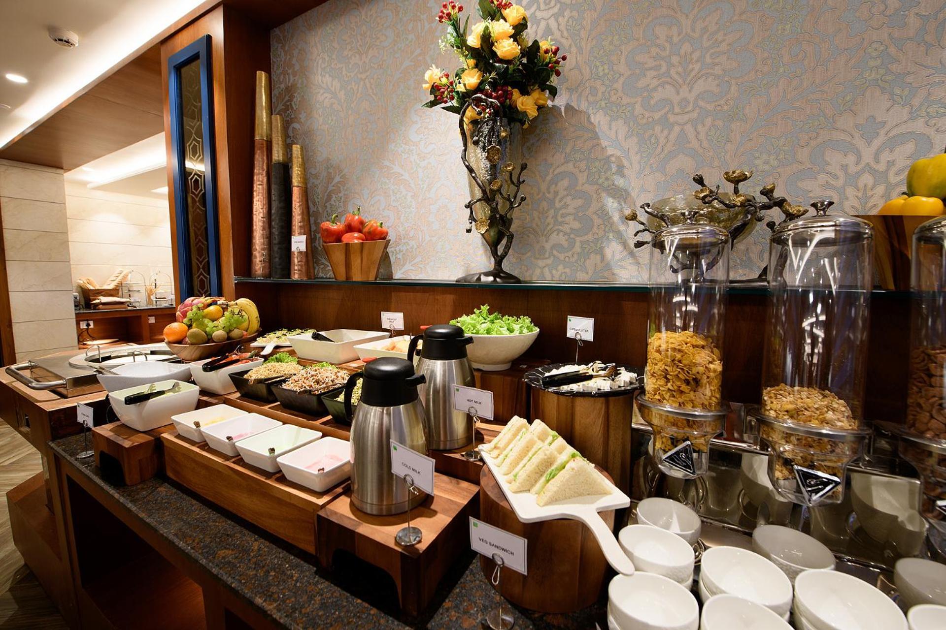 Best Western Plus Revanta Mcleod Ganj Дармсала Екстер'єр фото